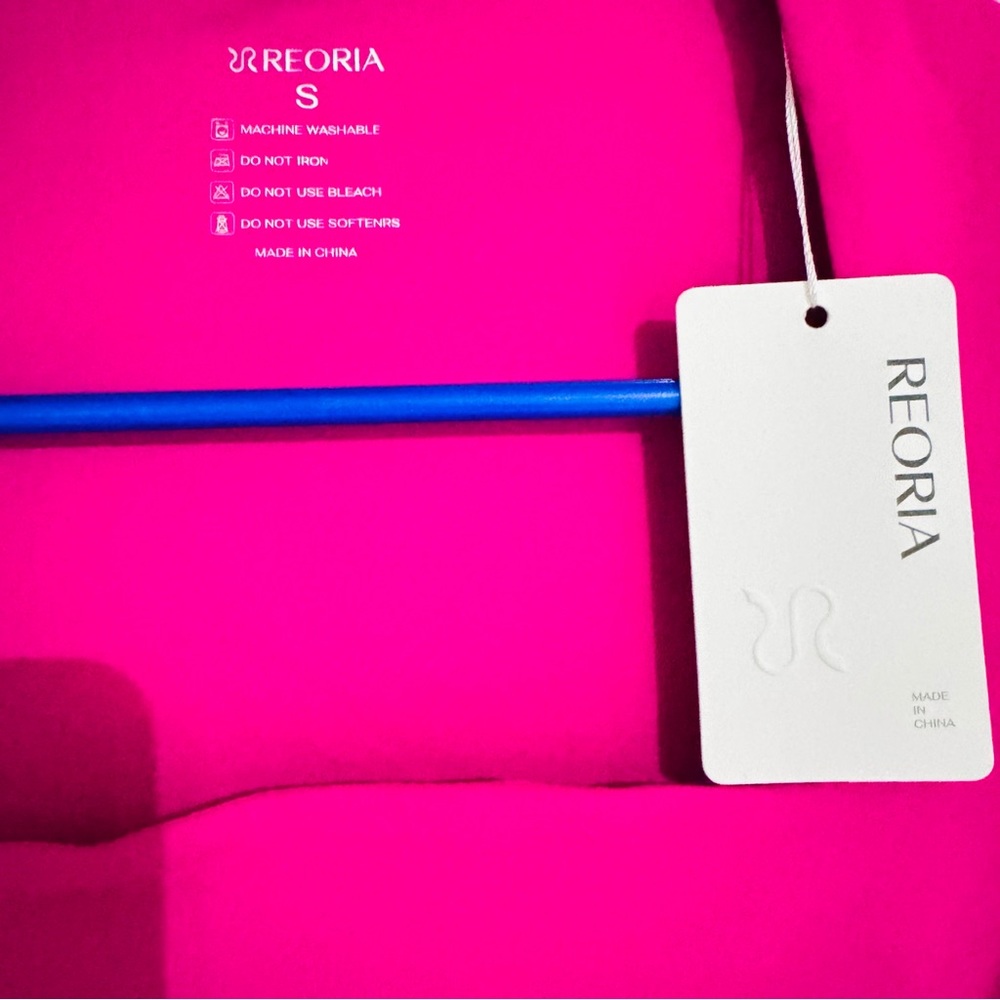 NWT REORIA Hot Pink Square Neck Cap Sleeve‎ Bodysuit - Small - Picture 4 of 4